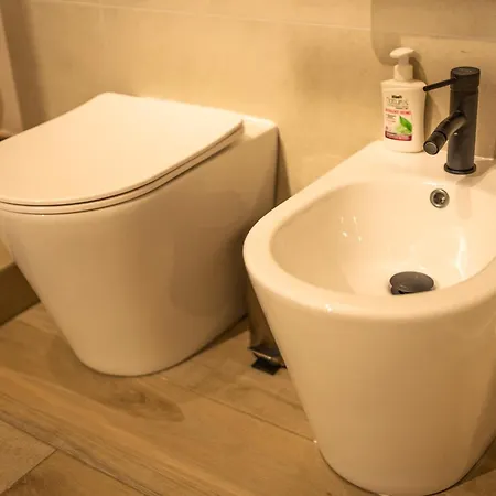 Lo Stagnone Beachfront Kailani Apartamento *