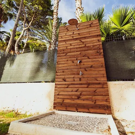 Lo Stagnone Beachfront Kailani 公寓 *