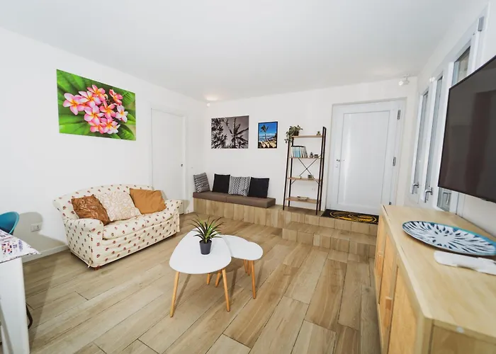 Lo Stagnone Beachfront Kailani Apartment *